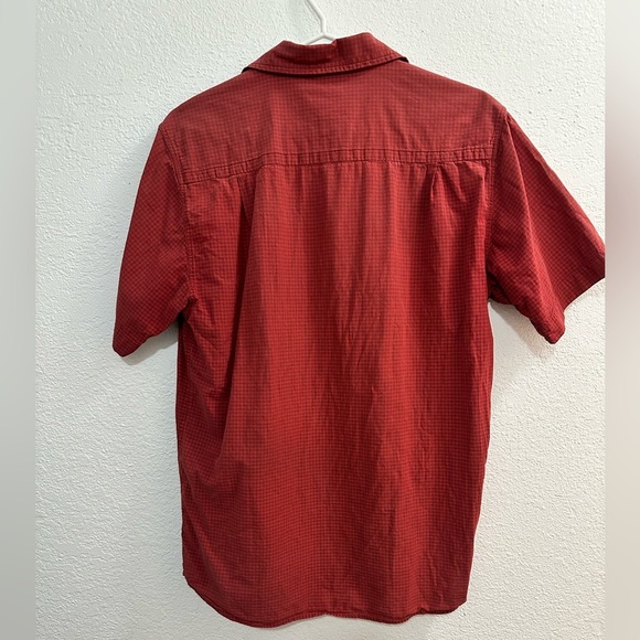 The North Face Button-Up Shirt Short Sleeve Red Stripe Plaid Men's Size Medium - Picture 4 of 5
